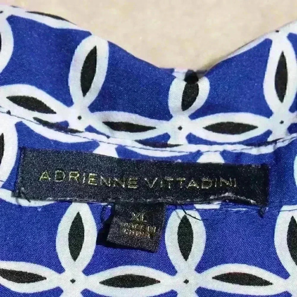 ADRIENNE VITTADINI Patterned Roll Tab Sleeve Silky Button Up Blouse Top Women XL - Picture 5 of 10